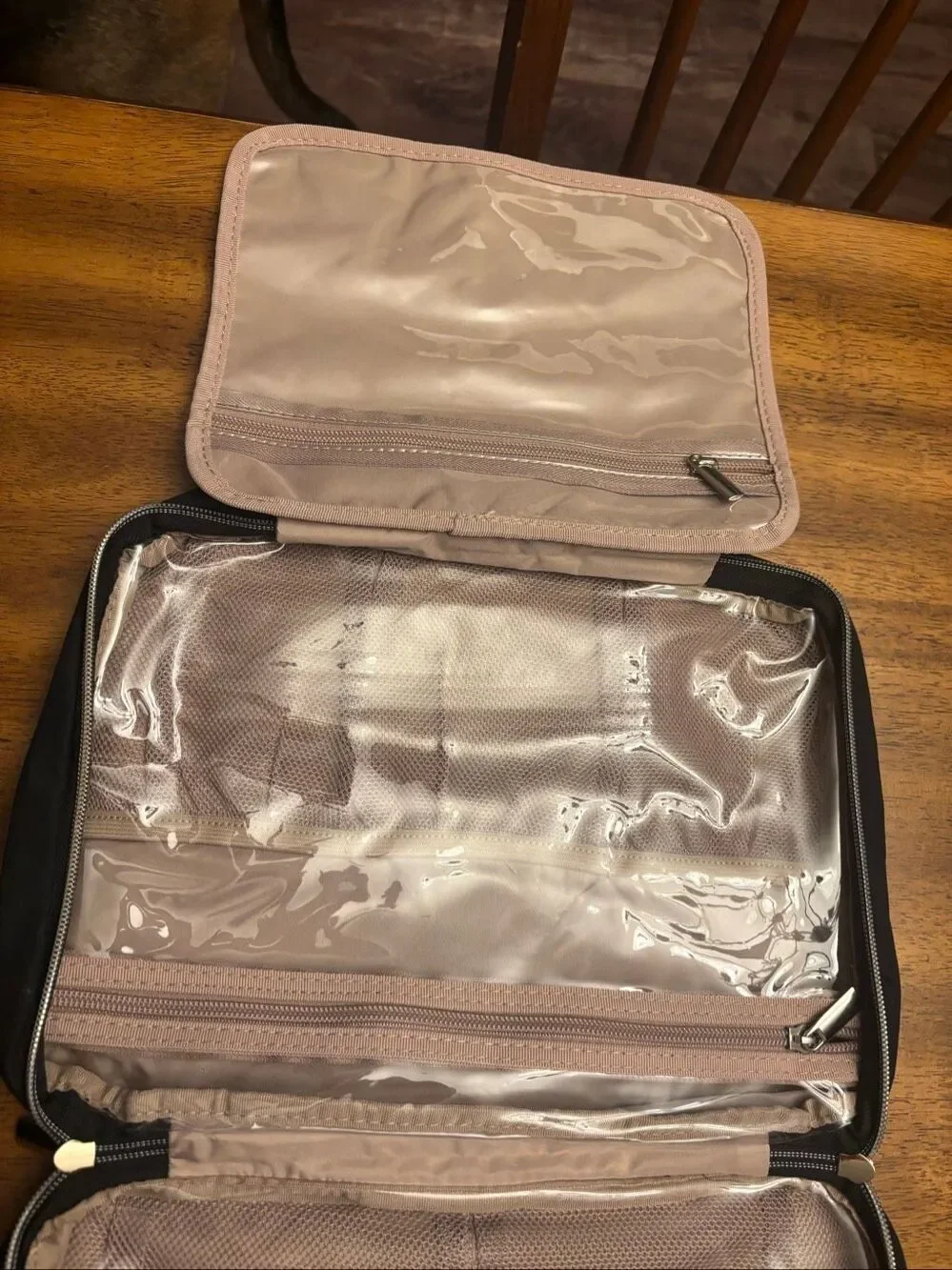 Nishel travel, cosmetics case, NWT